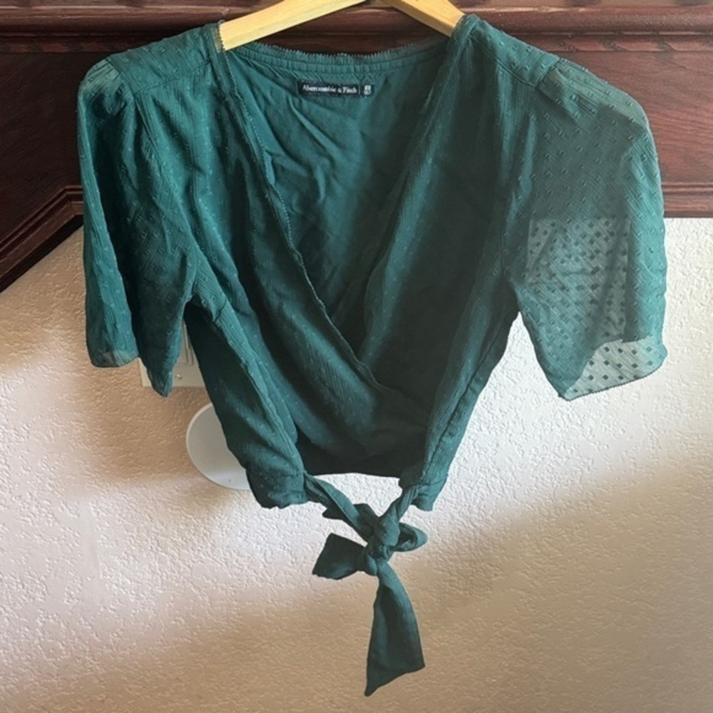 Abercrombie & Fitch Women’s XS Deep Green Tie-Front Sheer Short Sleeve Blouse